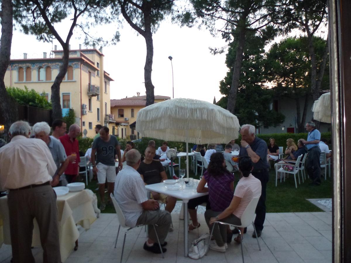 Hotel International Sirmione Bagian luar foto