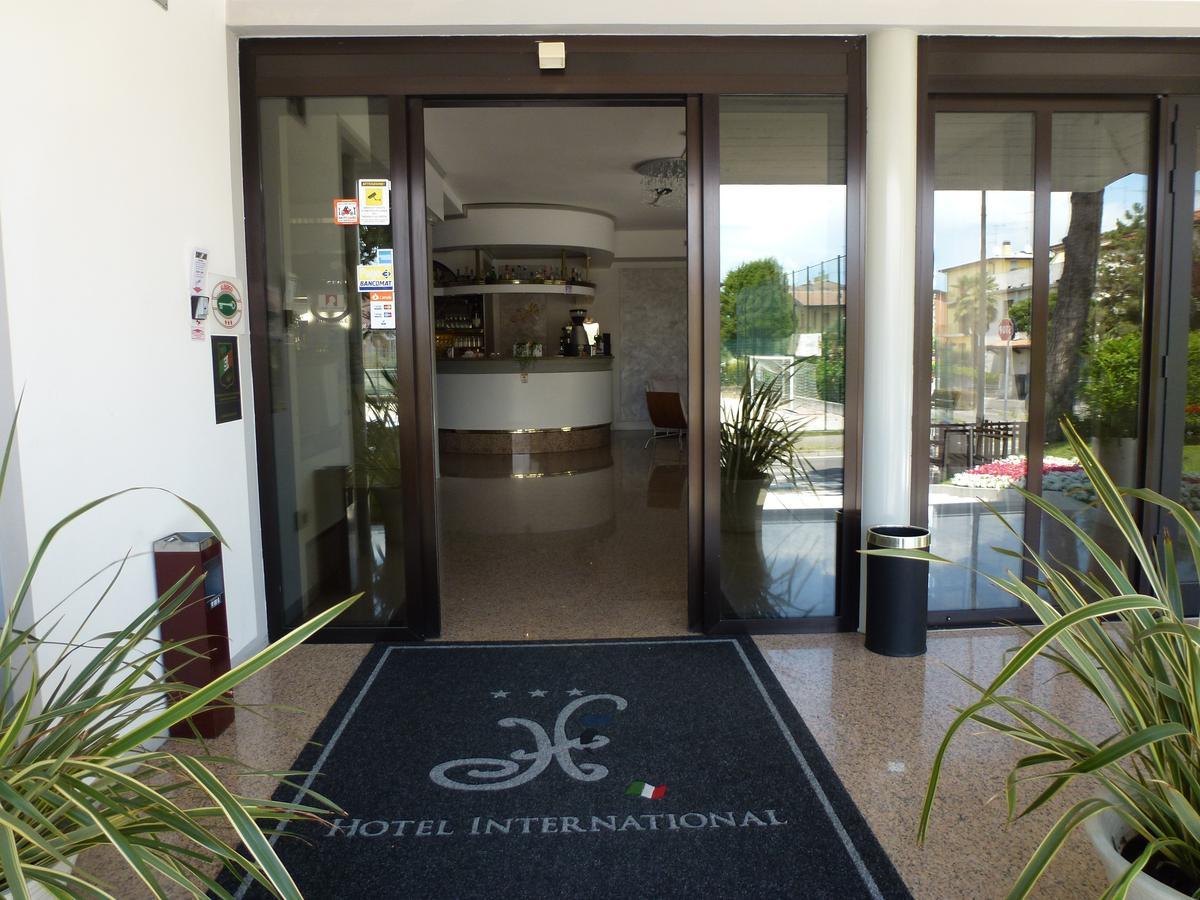 Hotel International Sirmione Bagian luar foto