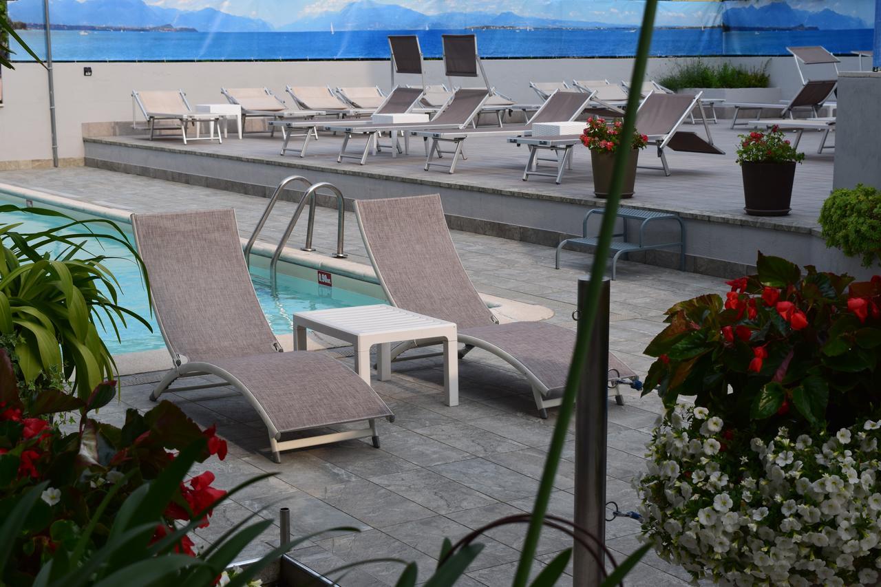 Hotel International Sirmione Bagian luar foto