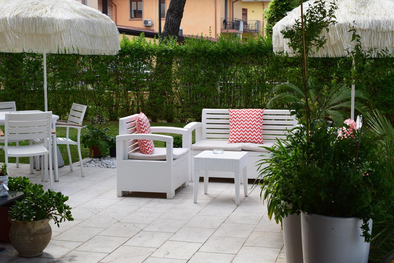 Hotel International Sirmione Bagian luar foto