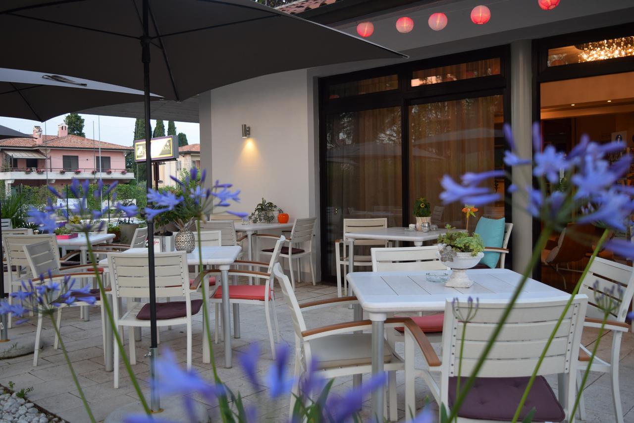 Hotel International Sirmione Bagian luar foto